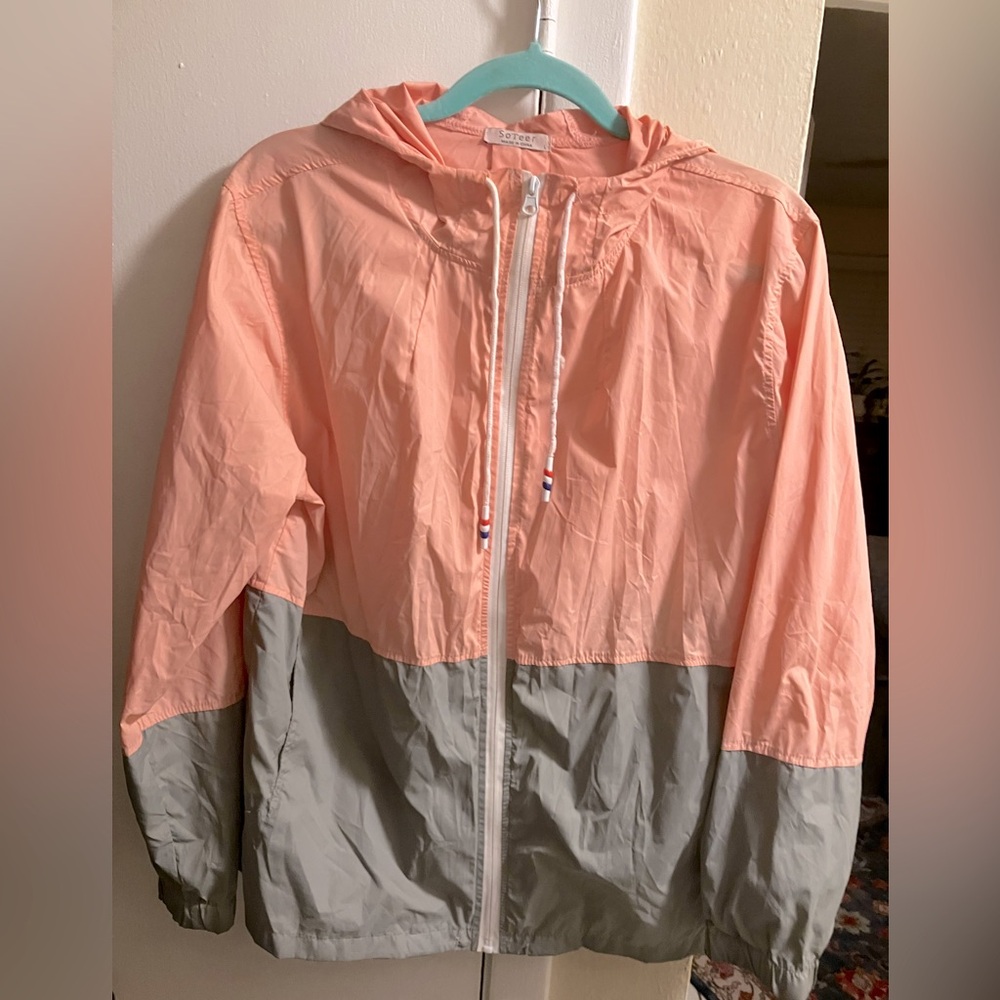 Beachly Windbreaker